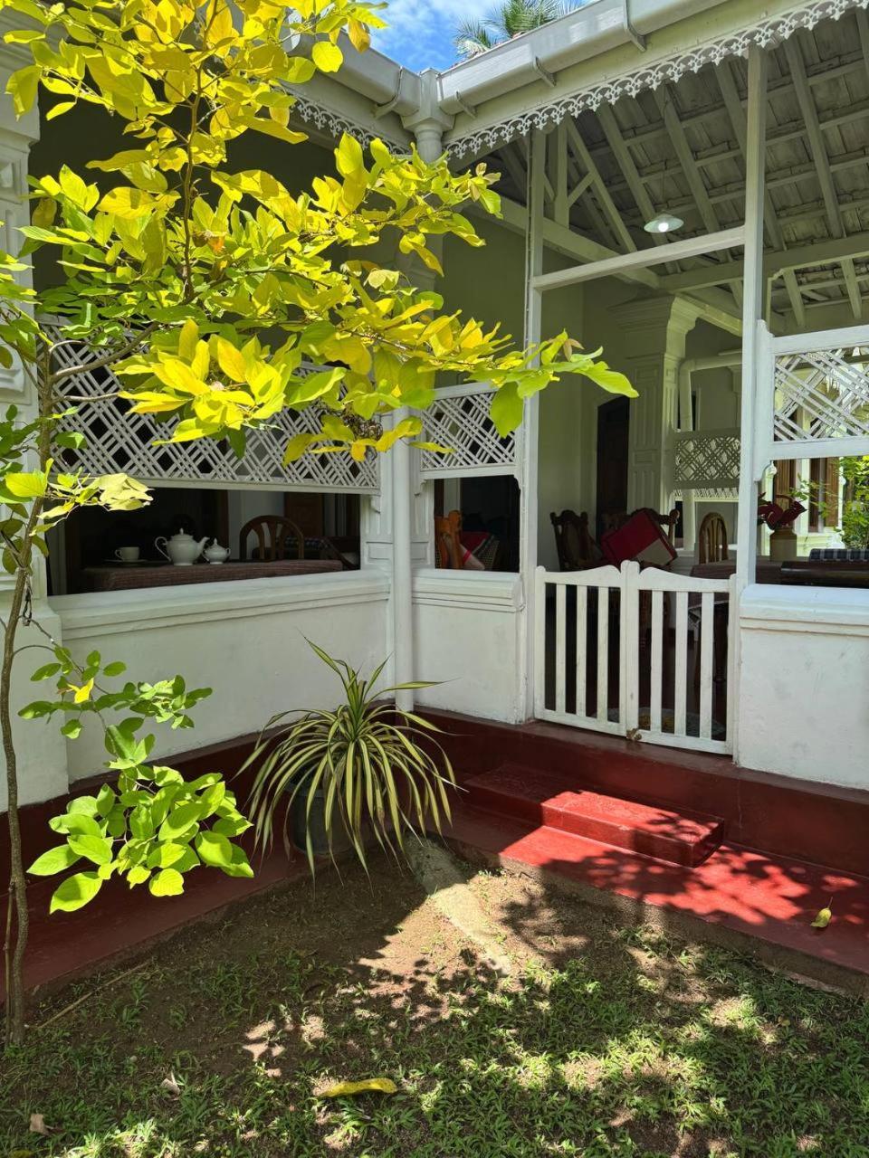 Grand Villa Хикадува Екстериор снимка